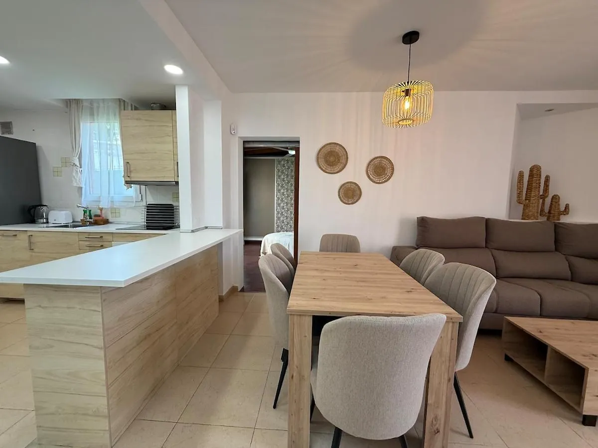 Apartment Dodomi アデヘ