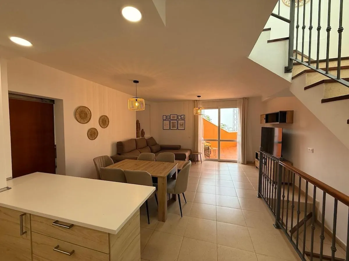 Apartment Dodomi アデヘ